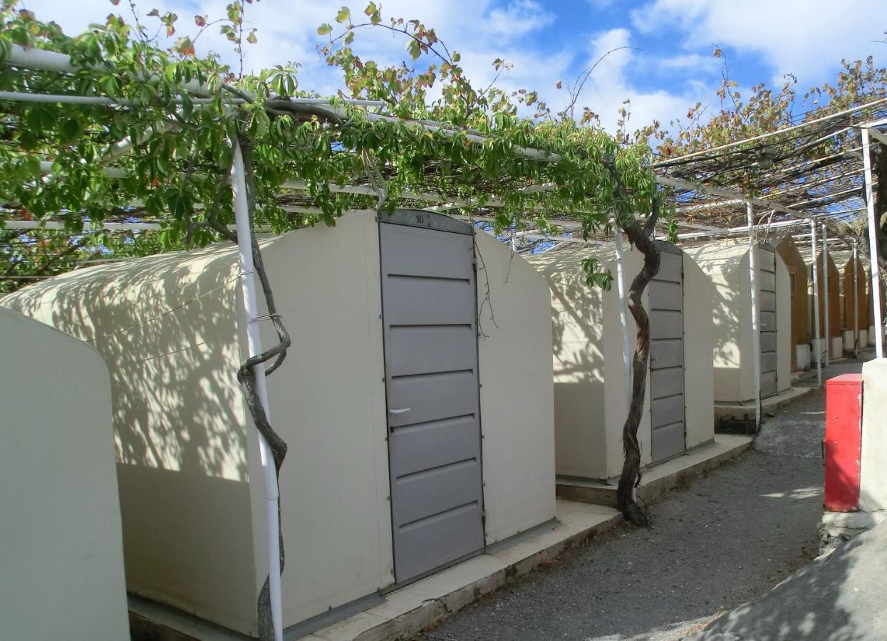 Santorini Camping & Hostel Fira  Exterior foto